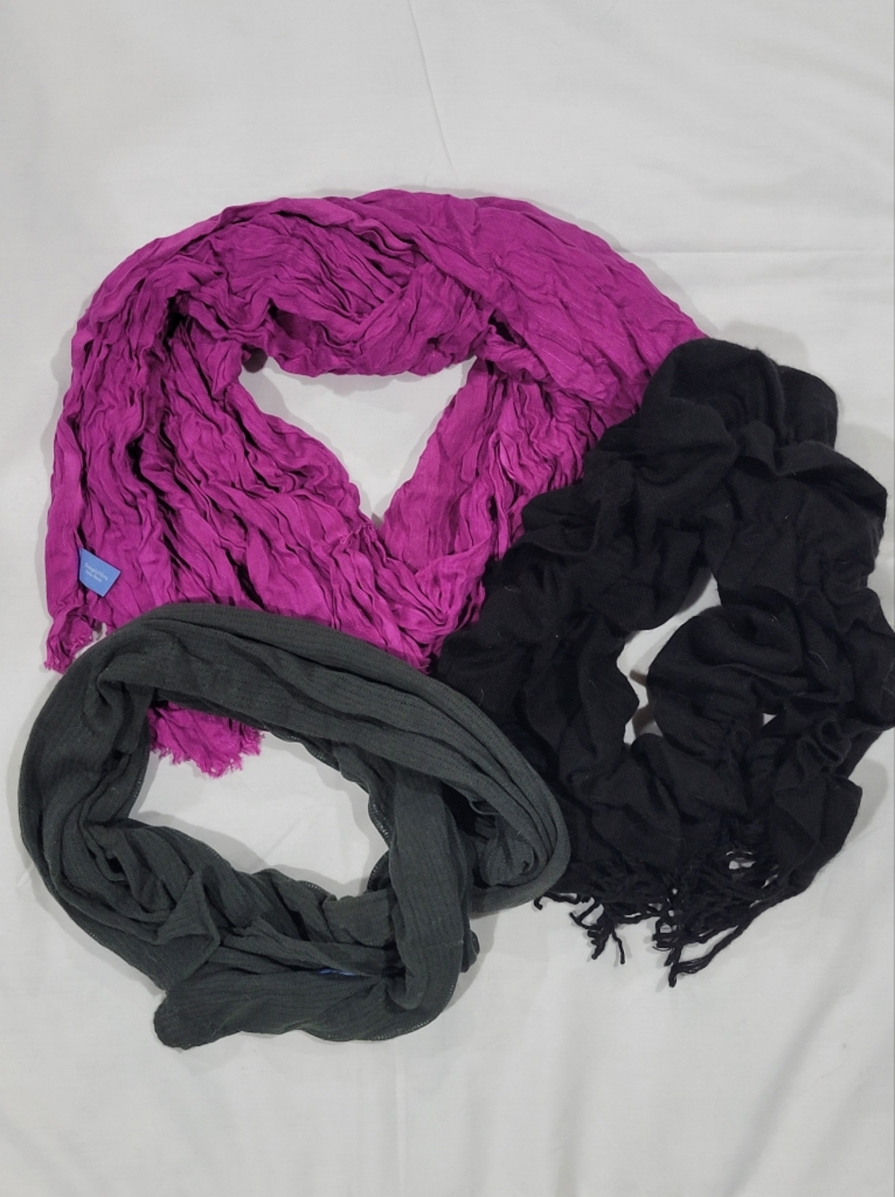 Simply Vera Vera Wang Lot Of 3 Scarves